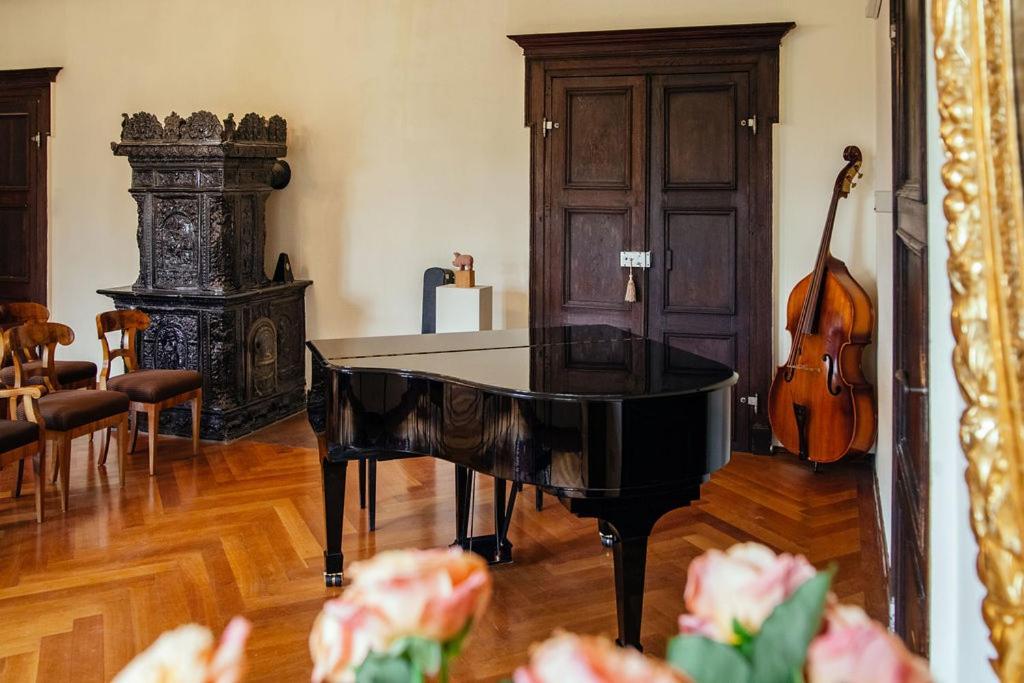 Schlossgut Tunzenberg Mengkofen 外观 照片